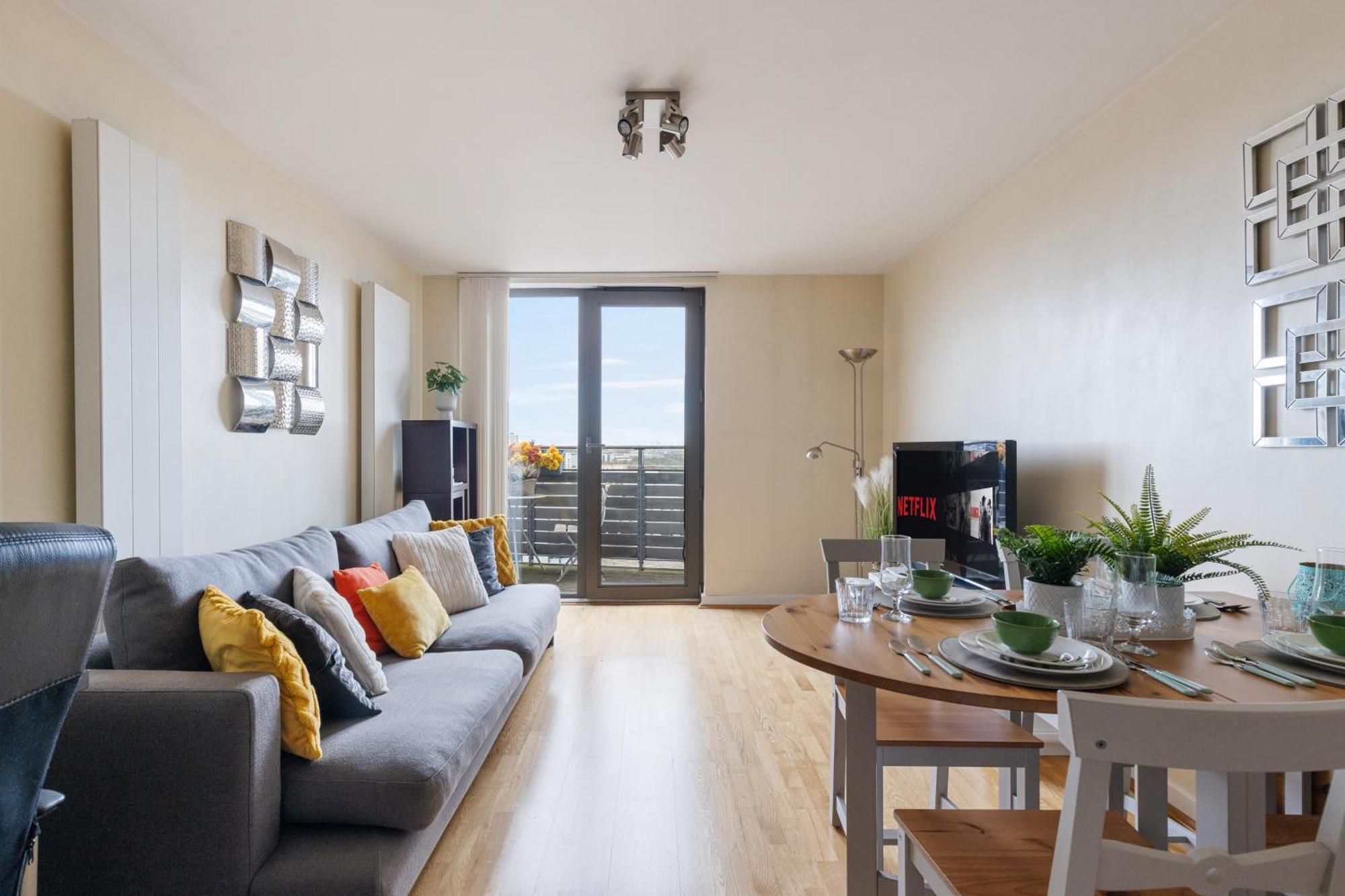 Stratford Skyview Apartment London